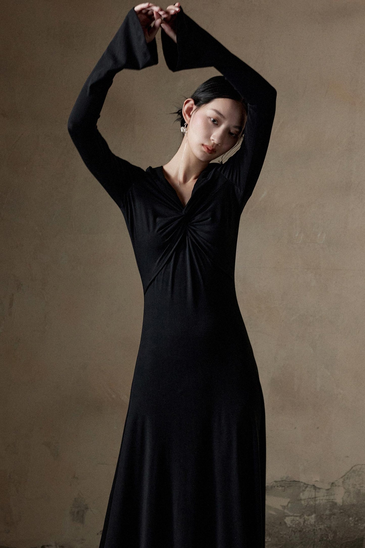 V-Neck Black Twist Long Sleeve Knit Dress