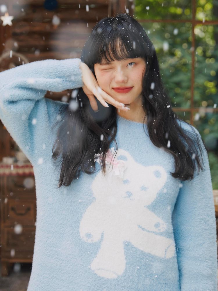 Bear pullover loose sweater