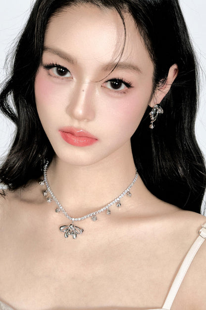 Zirconia Bow Necklace