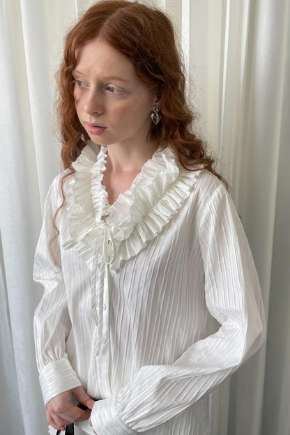 Big Lace Tie Long Sleeve Shirt