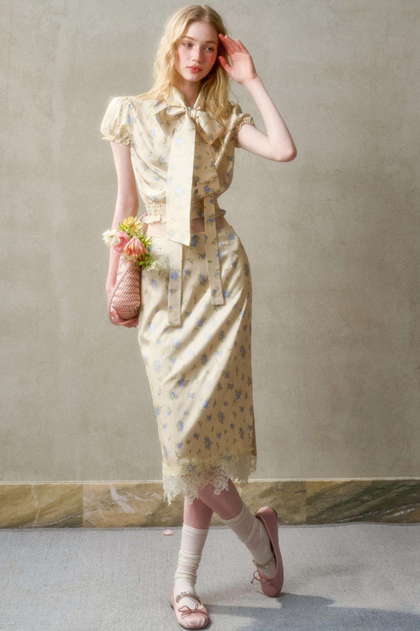 Elegant Lace Skirt Shirt Set-Up