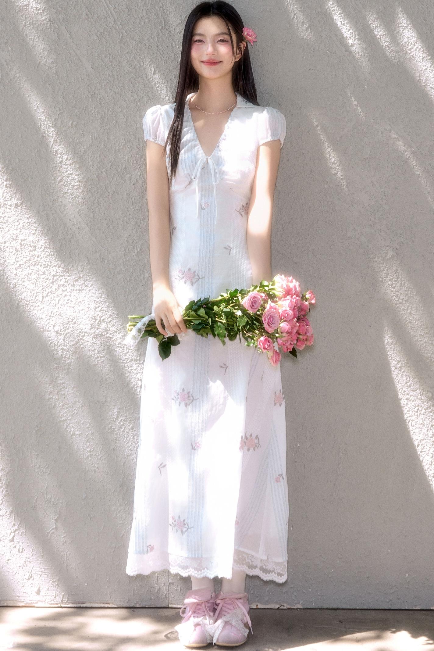 Vintage Floral V-Neck Dress