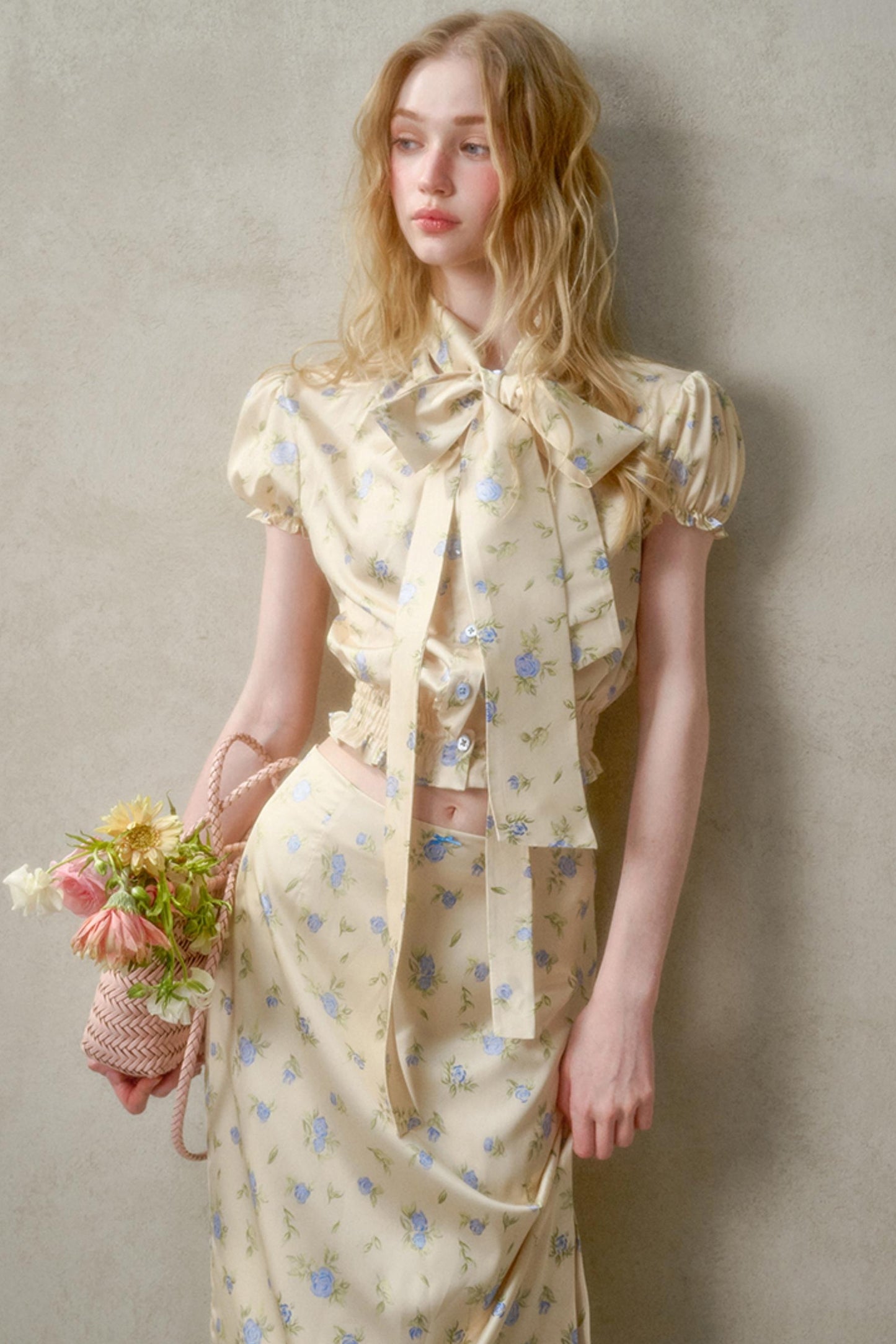 Elegant Lace Skirt Shirt Set-Up