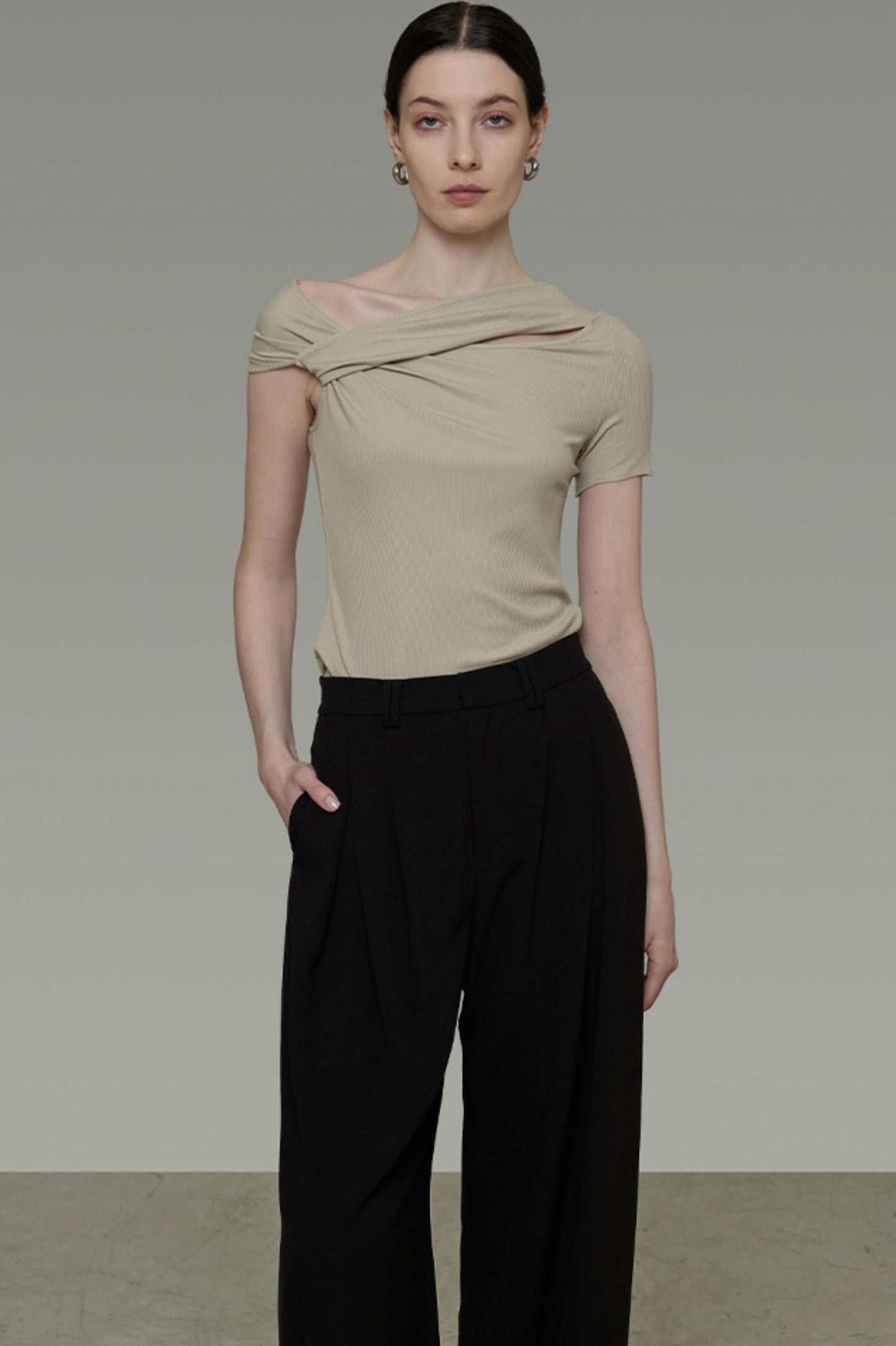 Shoulder Design Tank