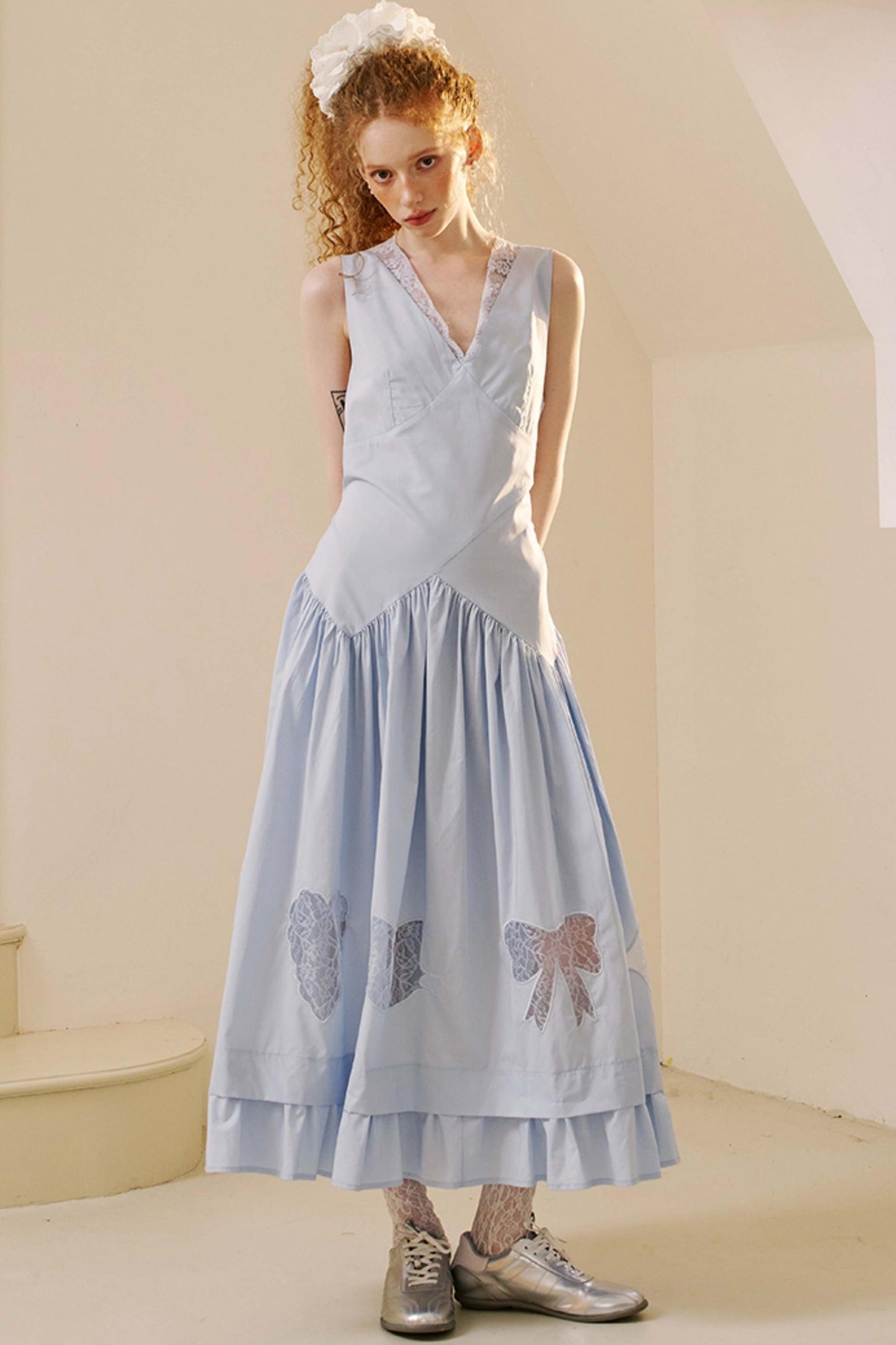 Elegant Lace V-Neck Dress