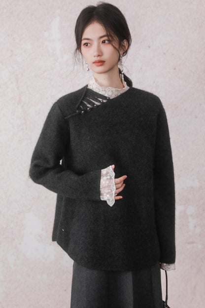 Lack Disc Buckle Sweater Top