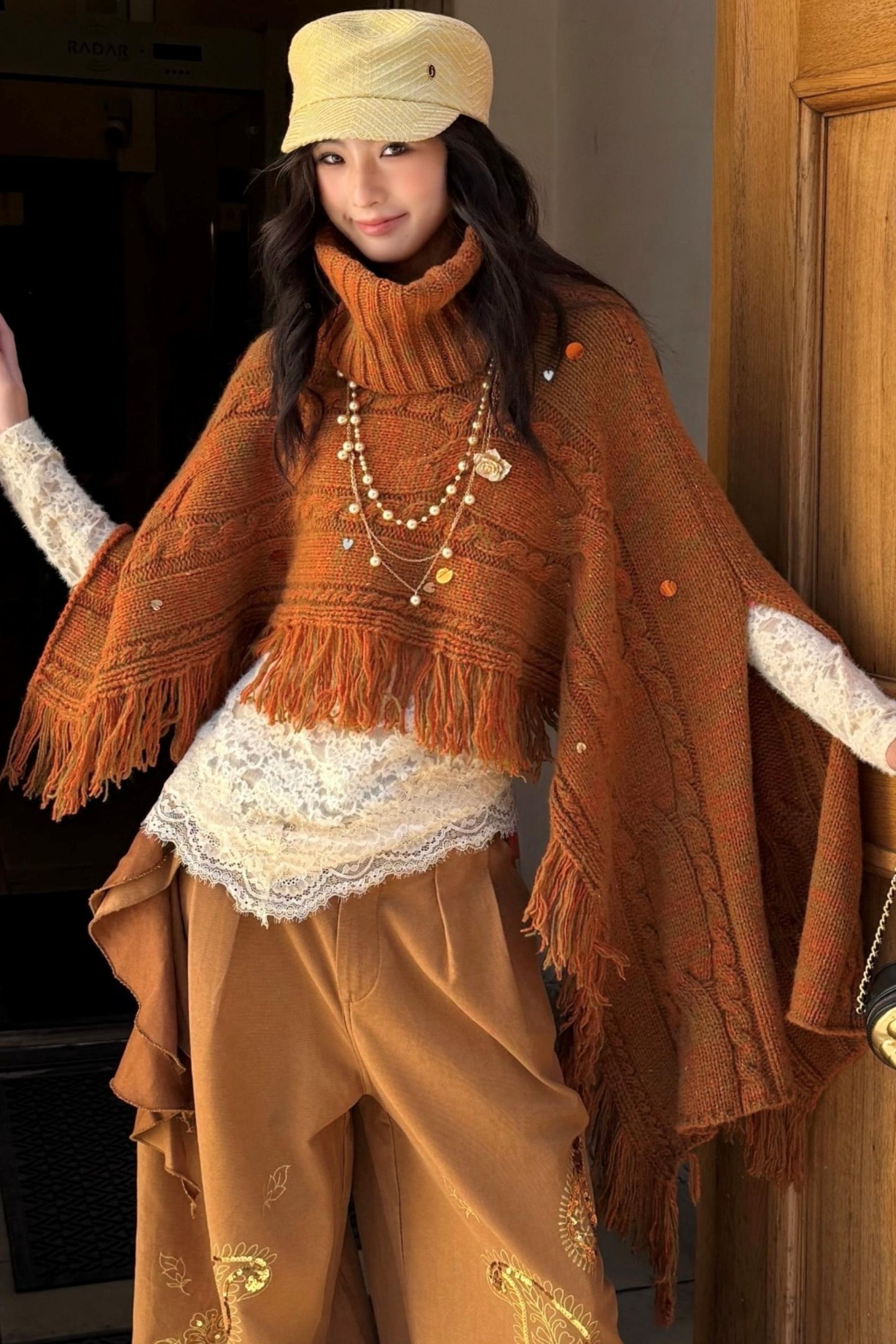 Retro Lace Long Sleeves Top