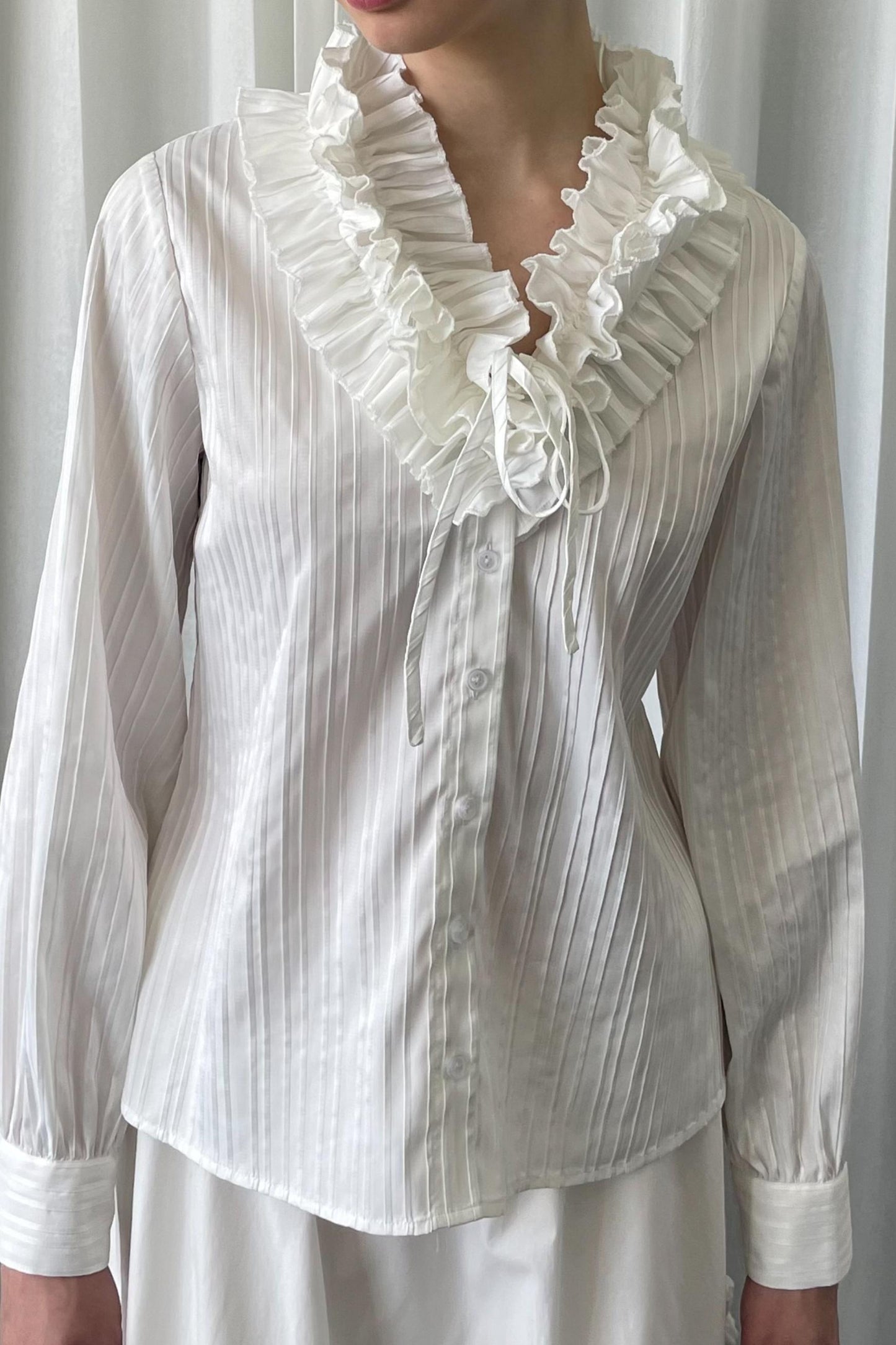 Big Lace Tie Long Sleeve Shirt