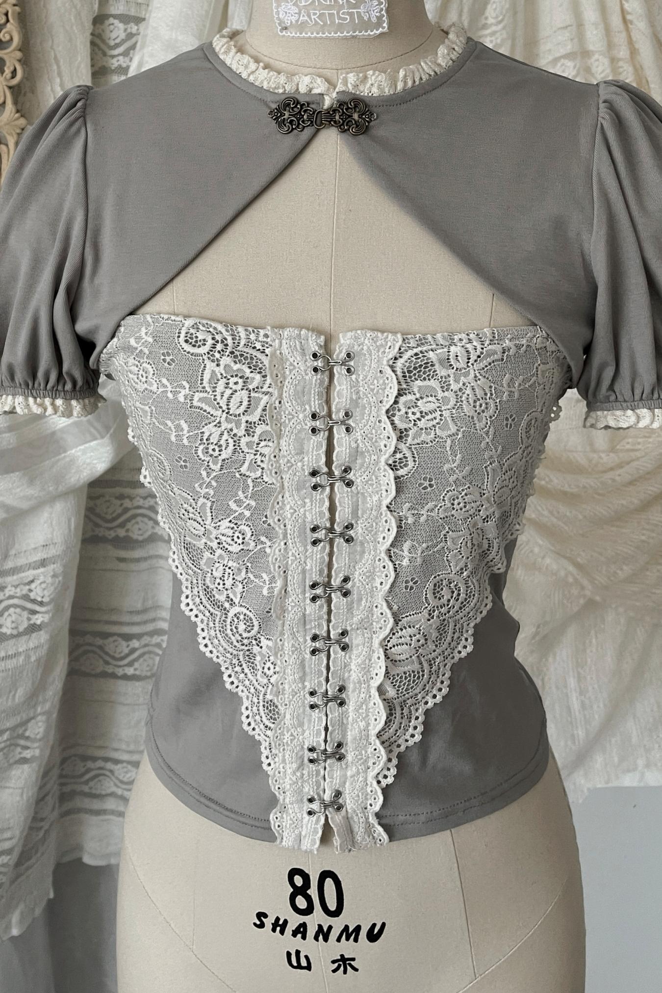 Flower Lantern Cake Skirt Set-Up