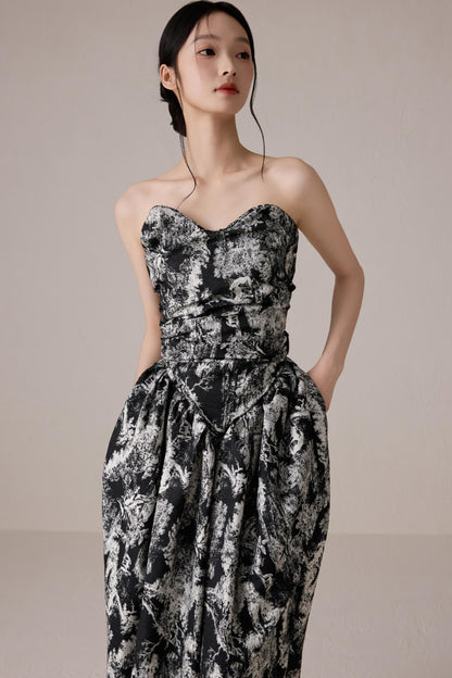 Retro Chic Strapless Dress