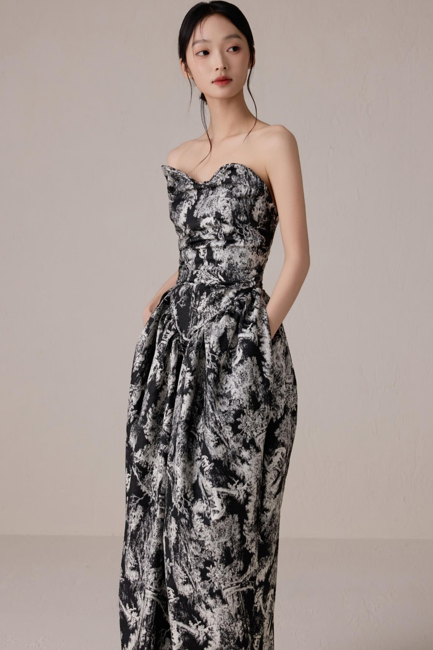 Retro Chic Strapless Dress