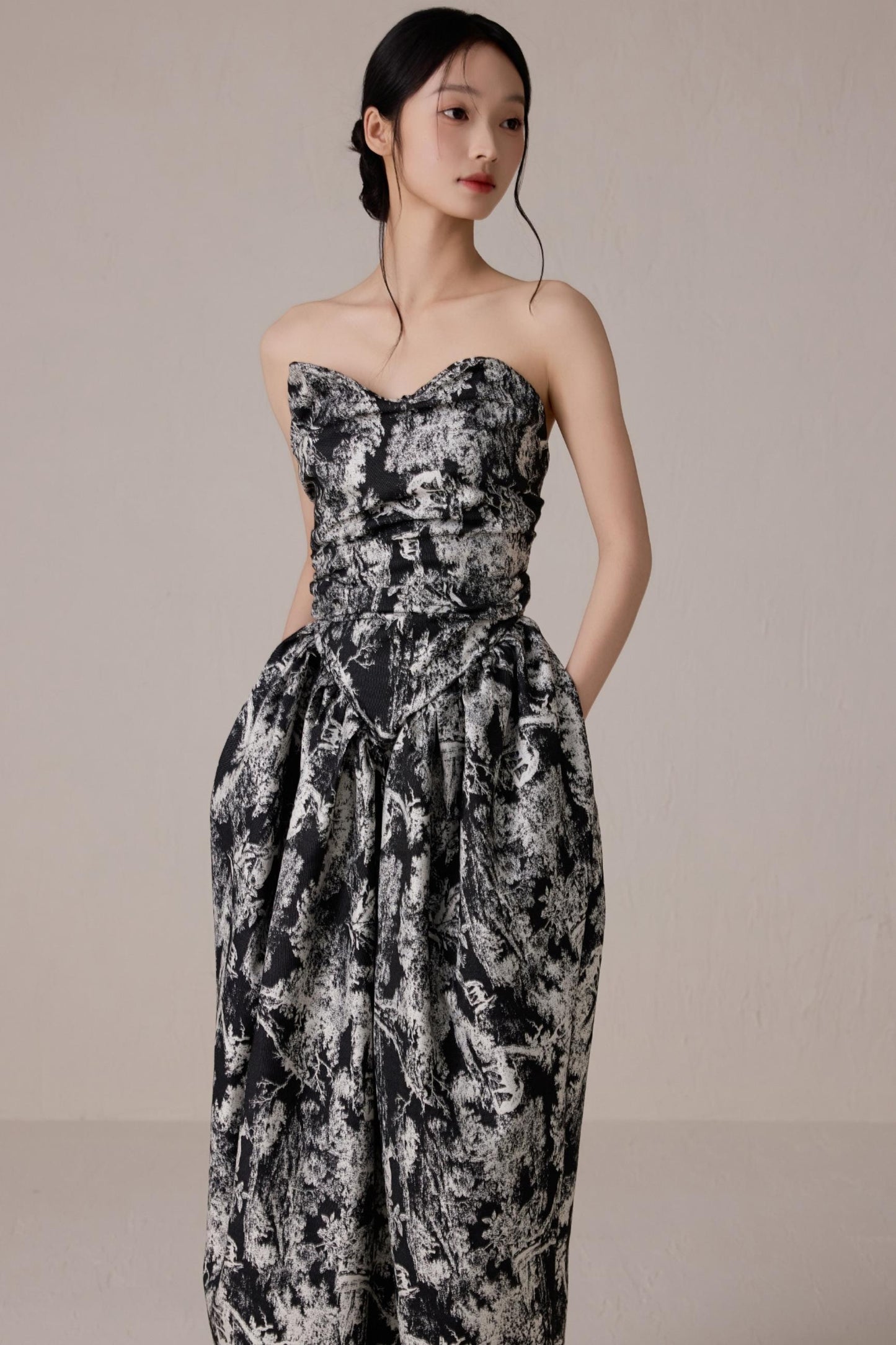 Retro Chic Strapless Dress