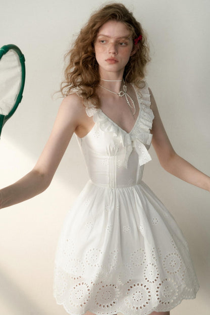Elegance White V-Neck Ribbon Dress