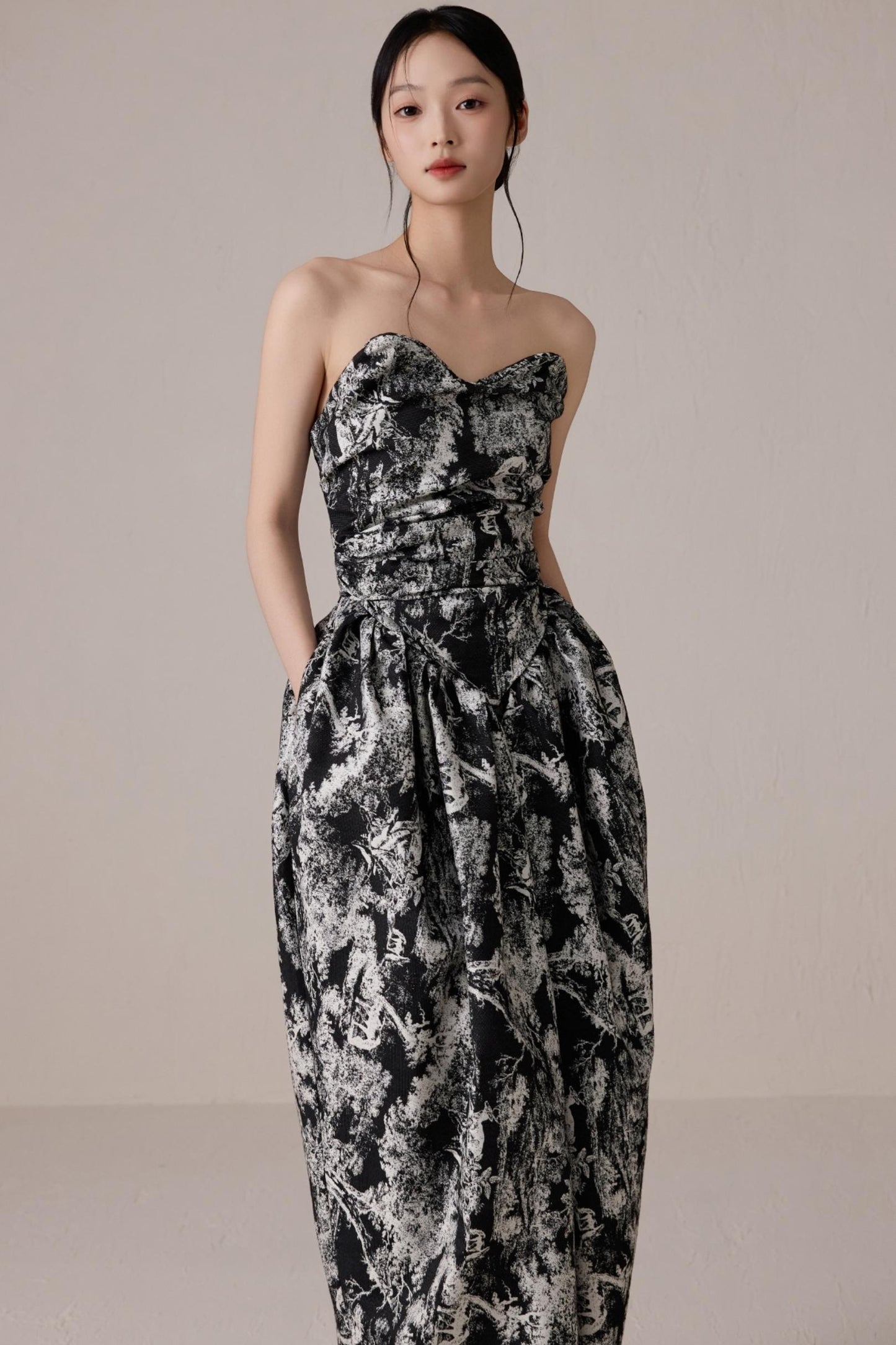 Retro Chic Strapless Dress