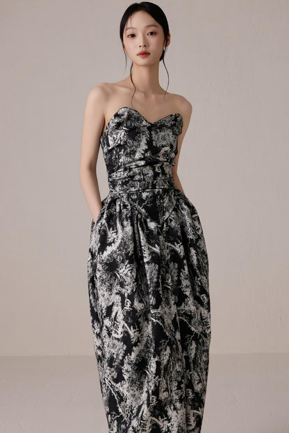 Retro Chic Strapless Dress