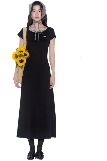 Schmal geschnittenes, einfarbiges, langes Kleid