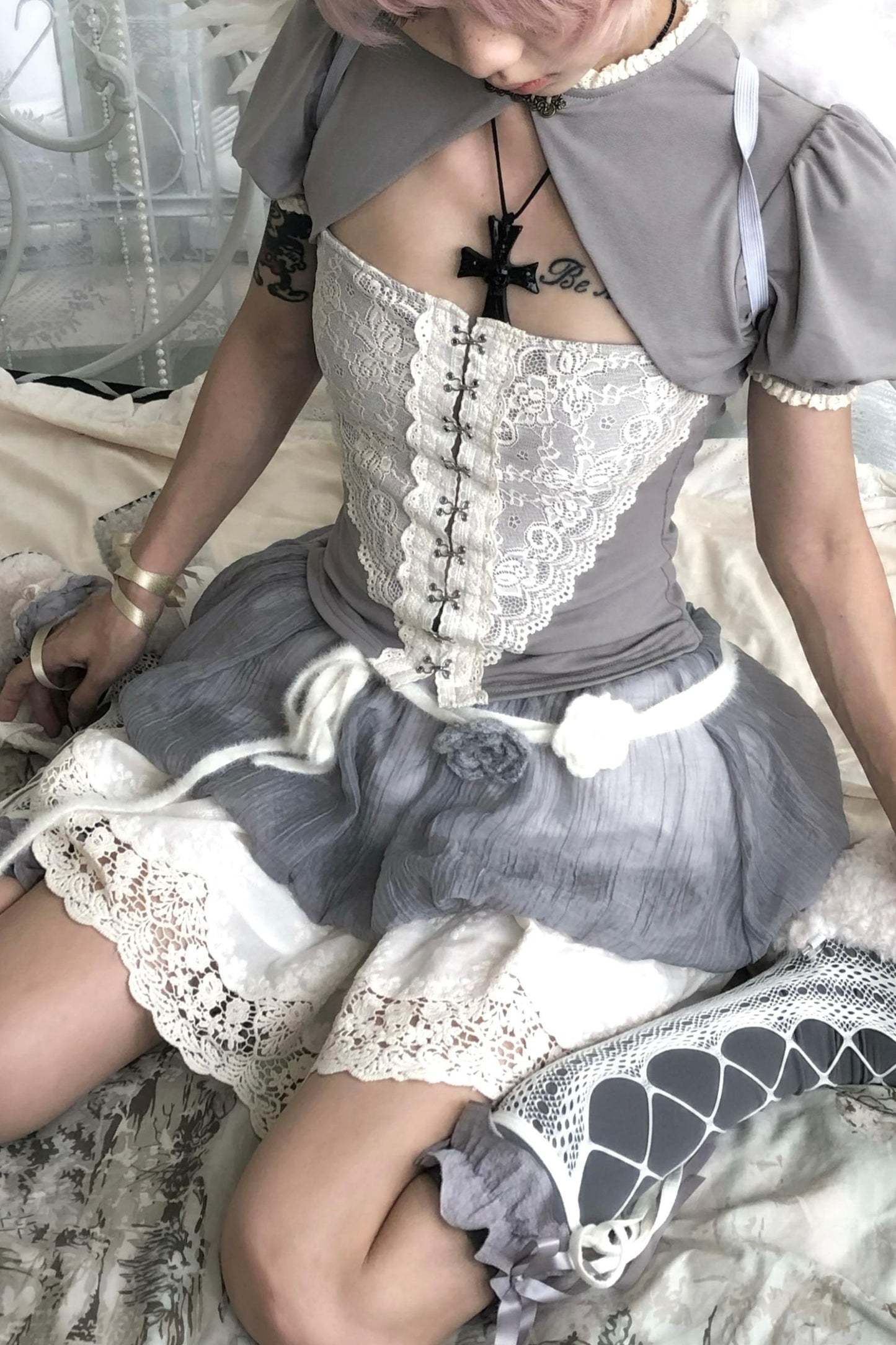 Flower Lantern Cake Skirt Set-Up