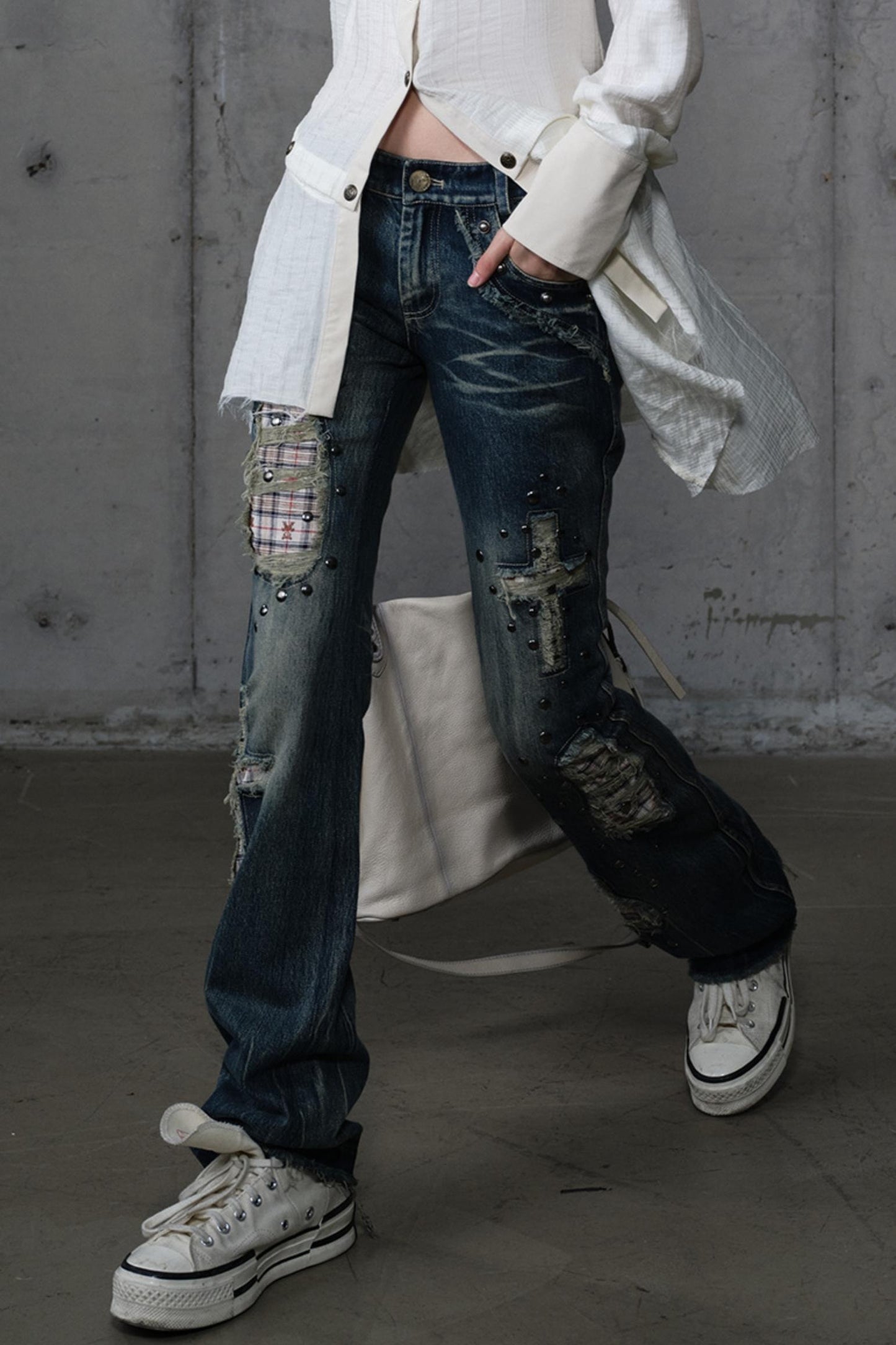 Distressed Straight Slim Jeans