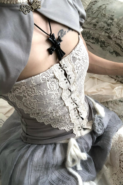 Flower Lantern Cake Skirt Set-Up