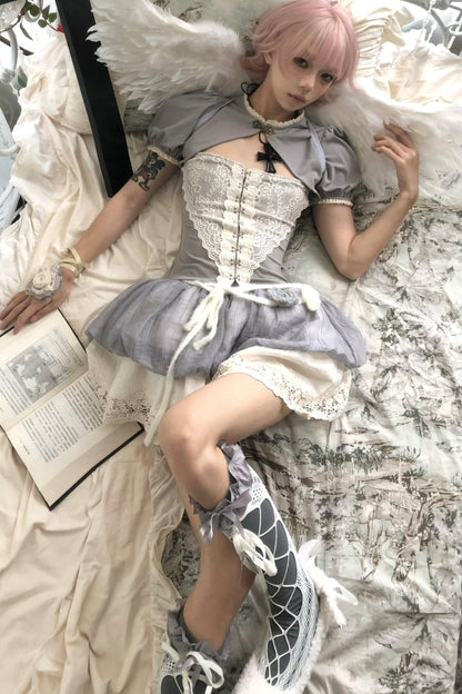 Flower Lantern Cake Skirt Set-Up