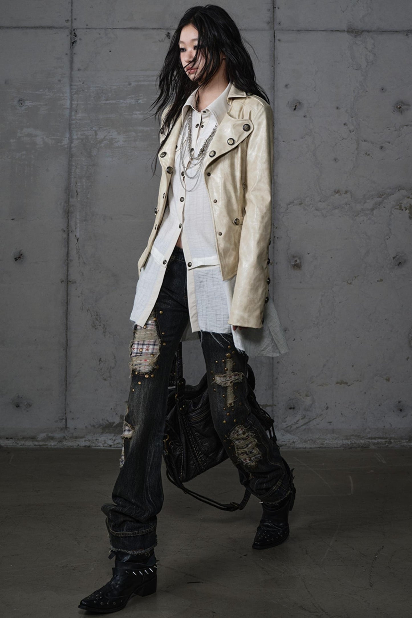 Distressed Straight Slim Jeans