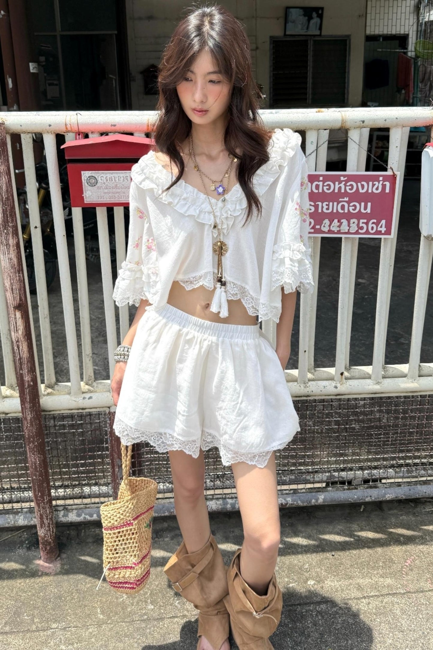 Floral Lace Resort Set-Up