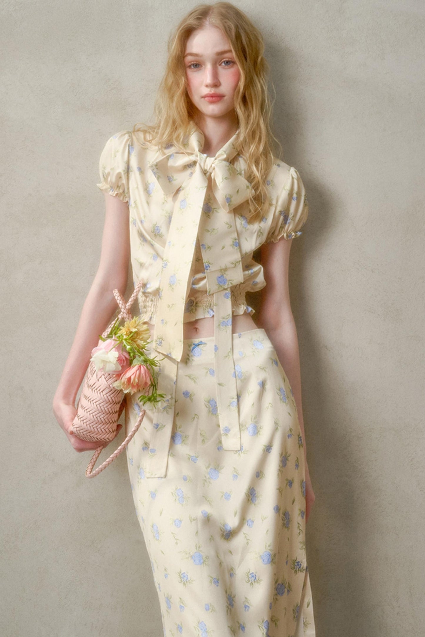 Elegant Lace Skirt Shirt Set-Up