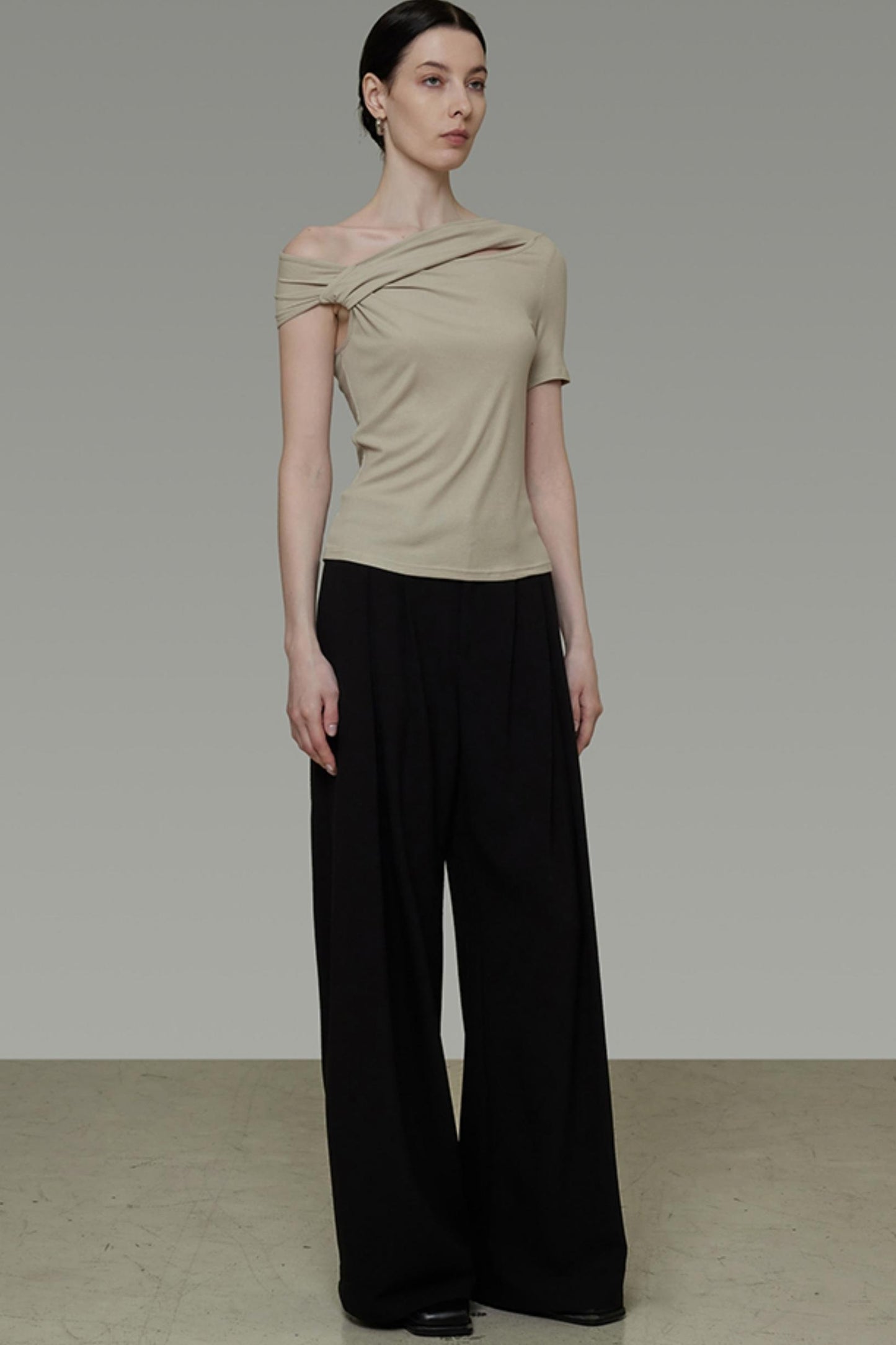 Shoulder Design Tank