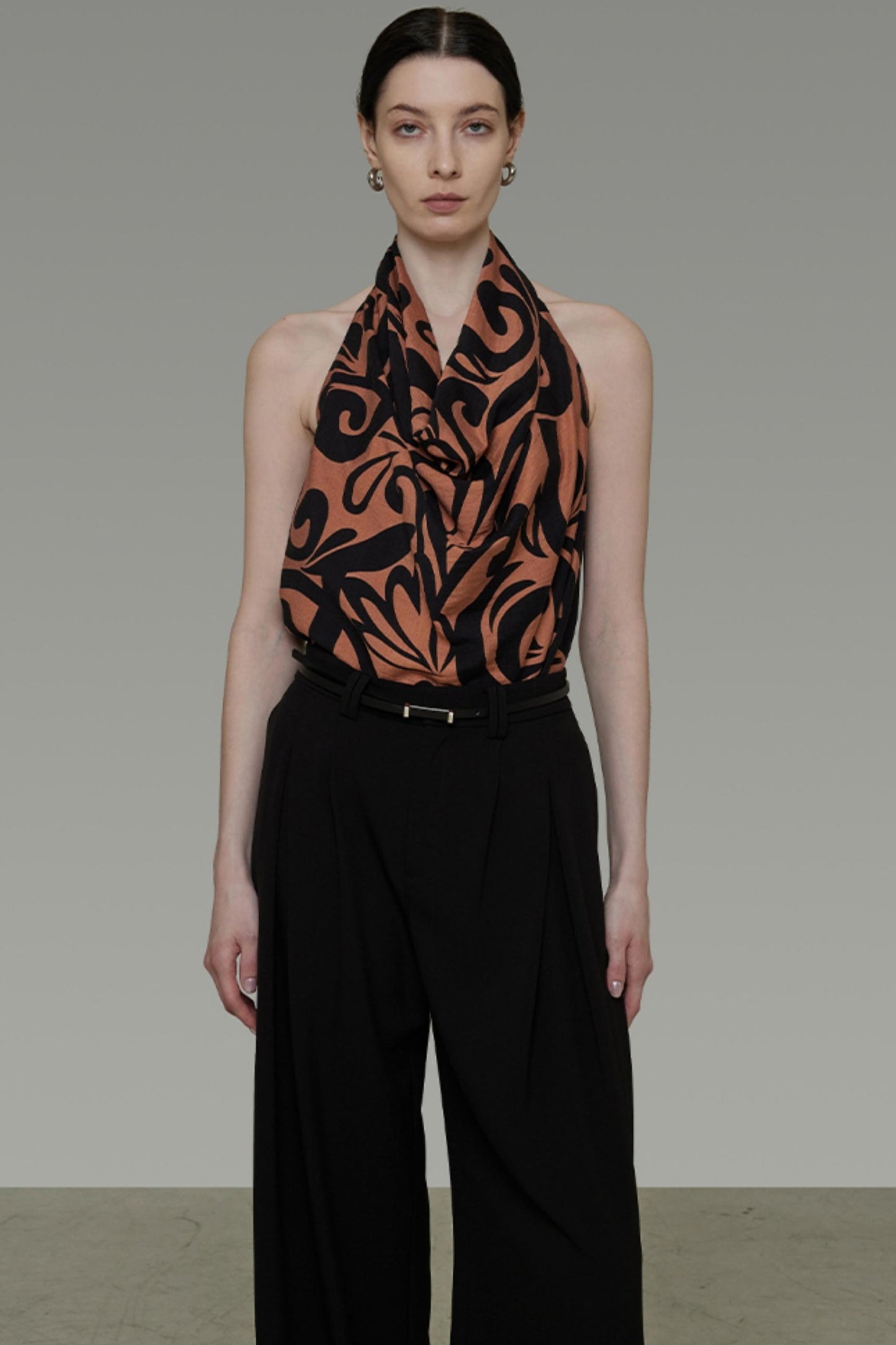 Swing Neck Strapless Summer Top