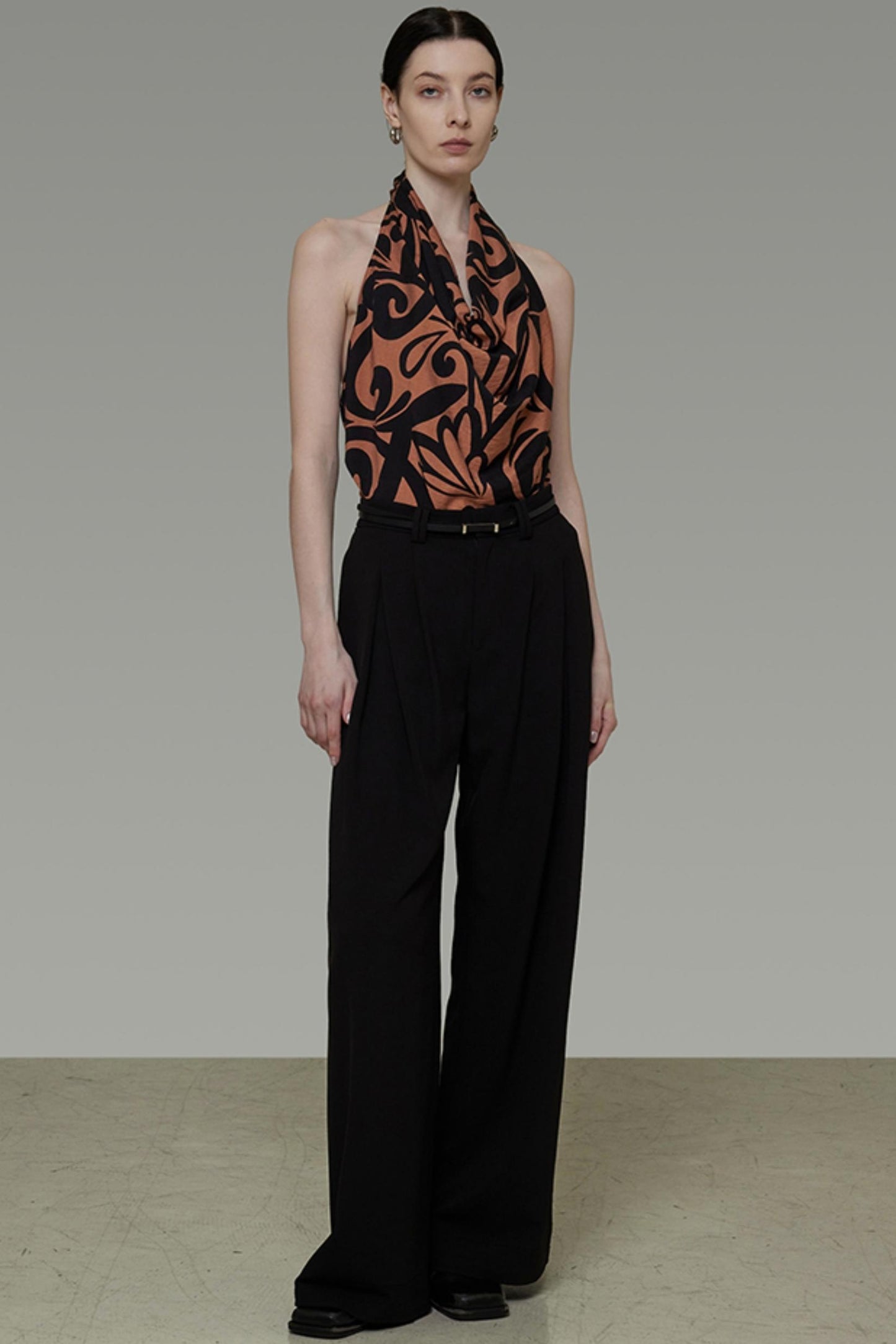 Swing Neck Strapless Summer Top