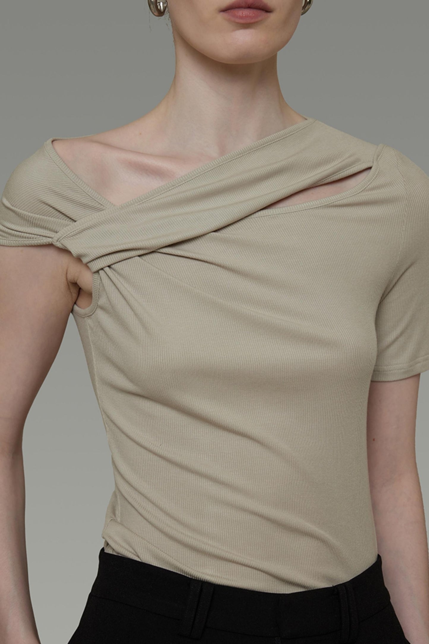 Shoulder Design Tank