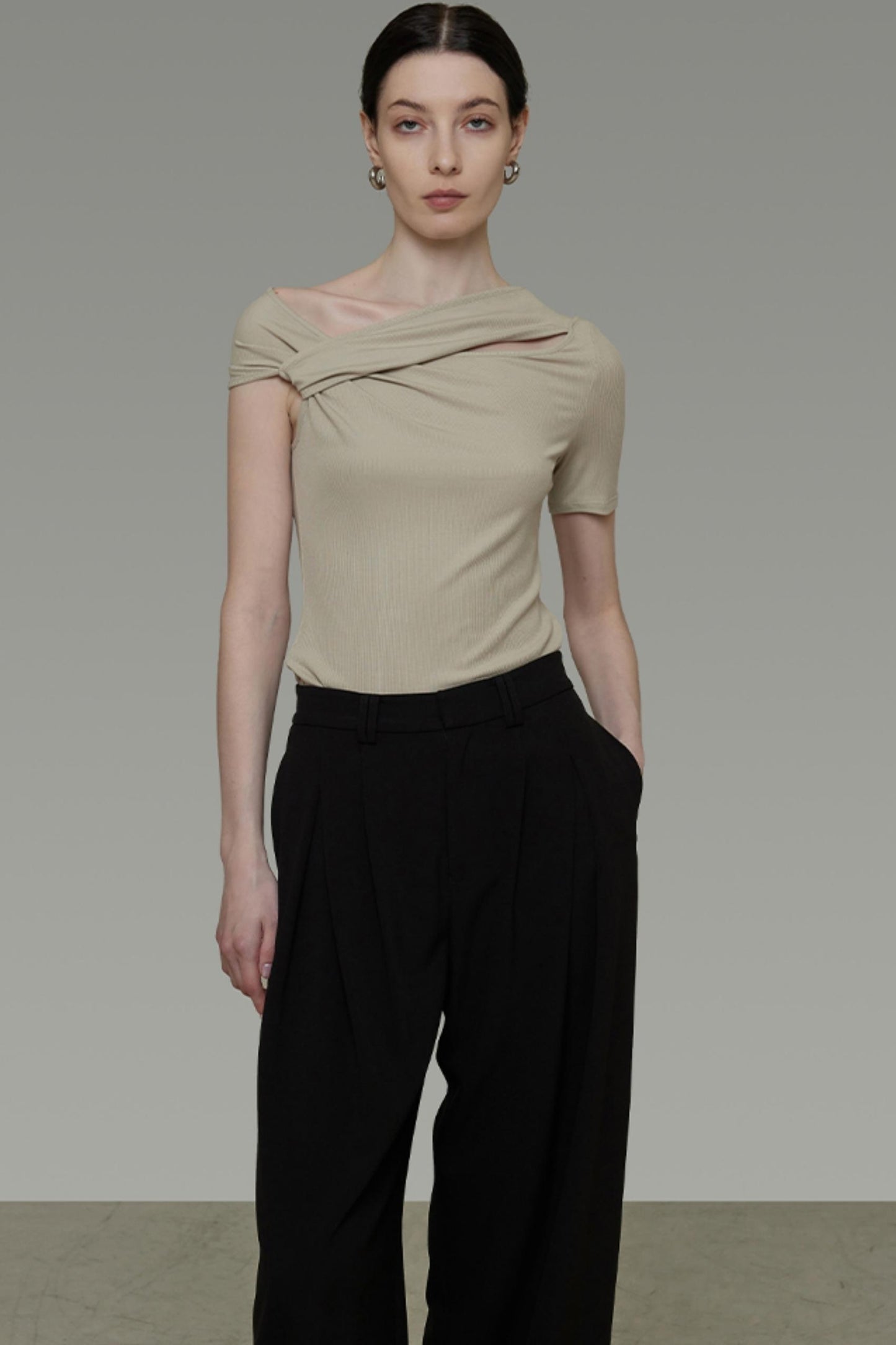 Shoulder Design Tank