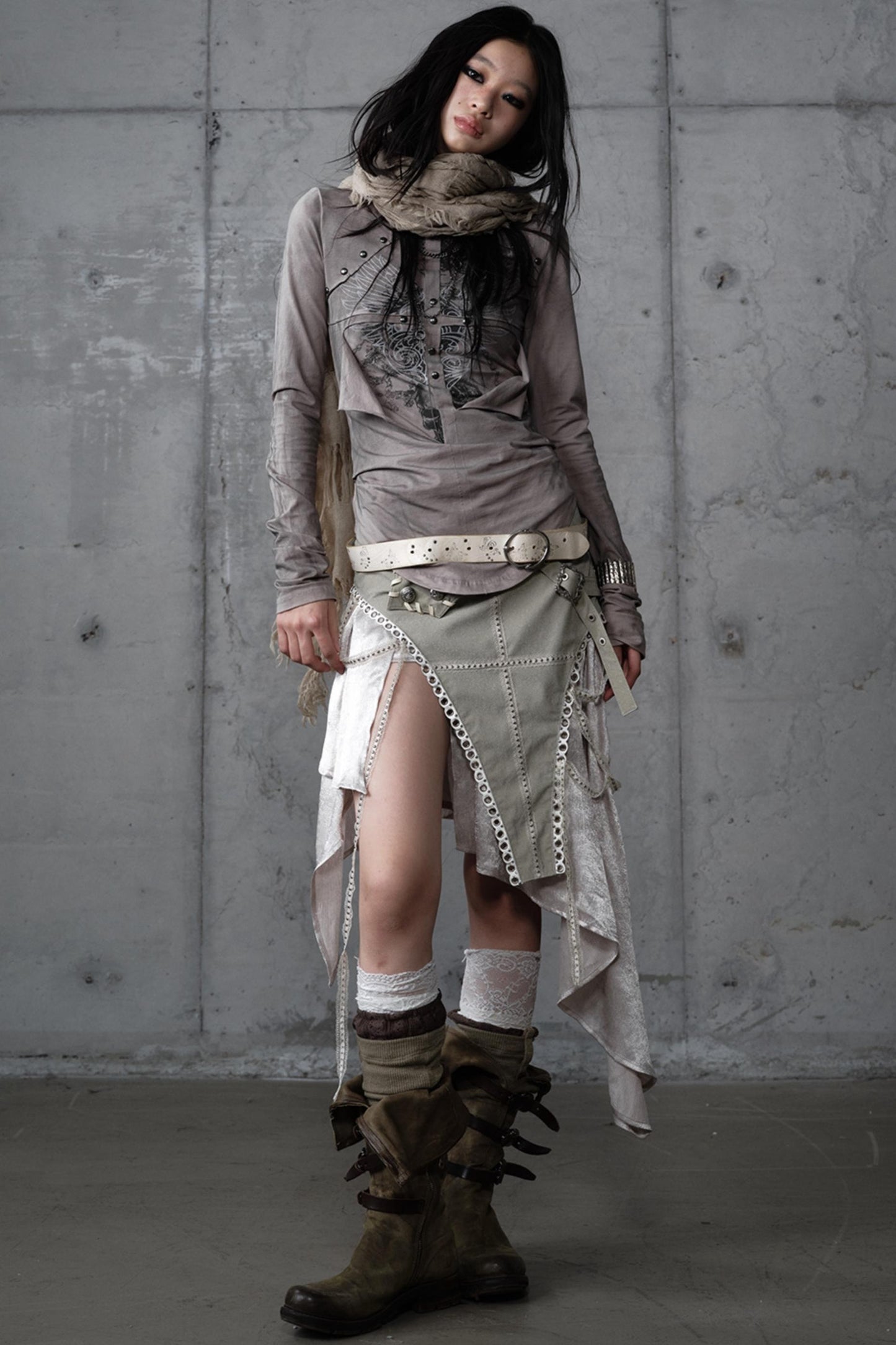 Irregular Leaky Leg Skirt