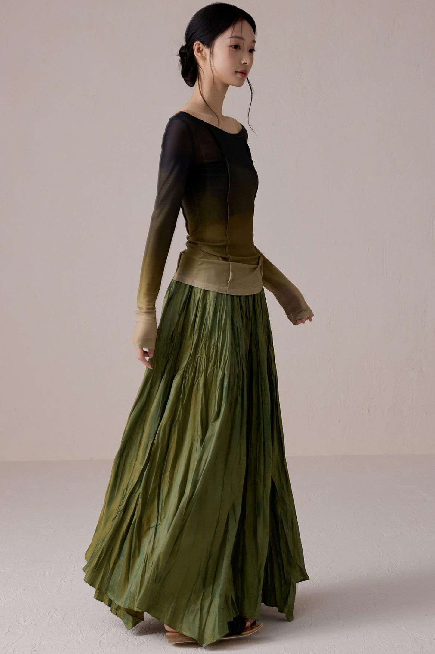 Slim Fit Gradient Mesh Tee