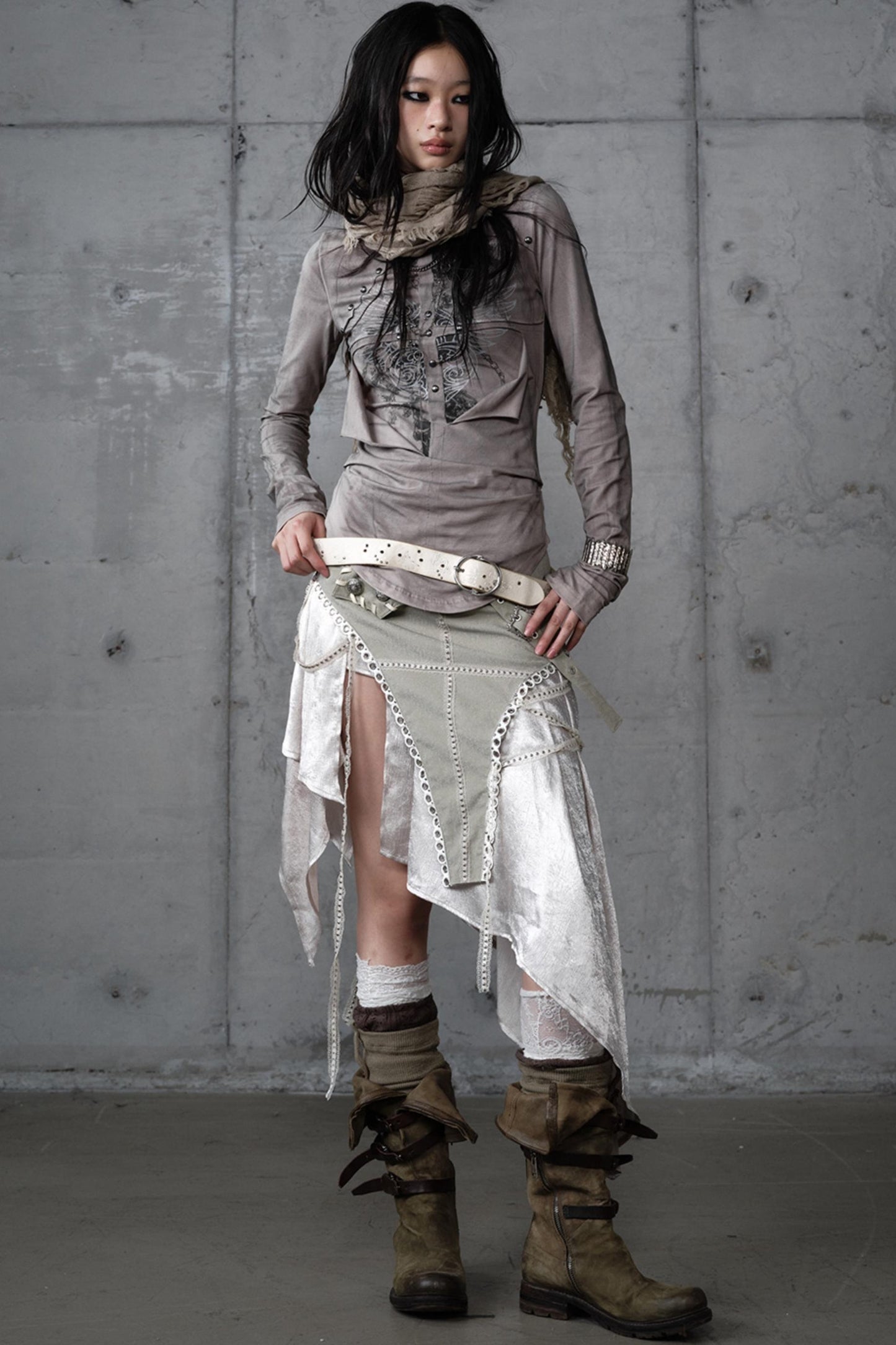 Irregular Leaky Leg Skirt