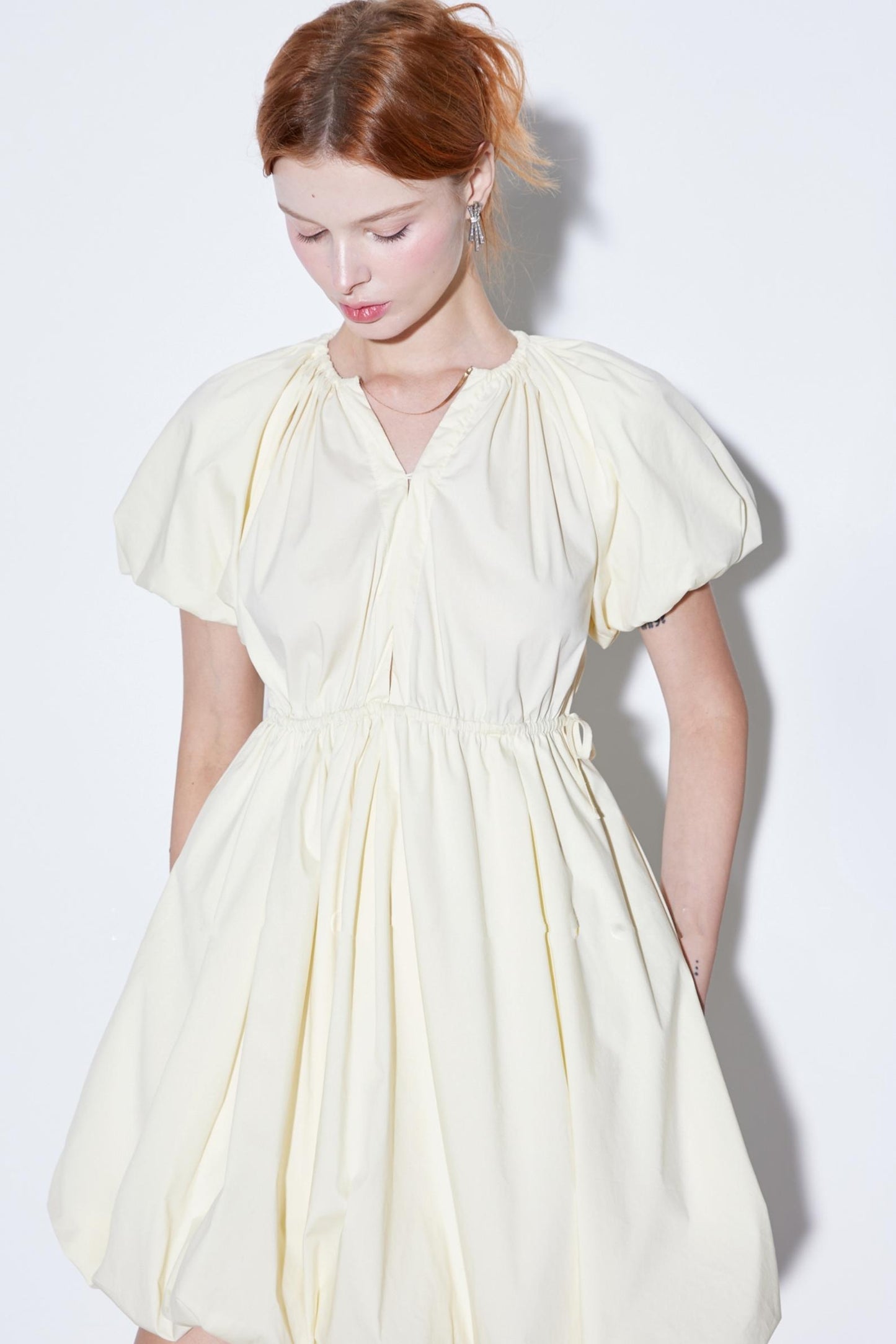 Elegant Cotton-Poplin V-Neck Puff Sleeve Bud Dress