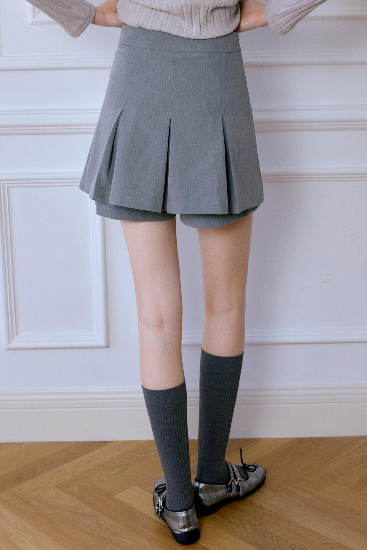 Artists Gray Pleated Culottes Skirt