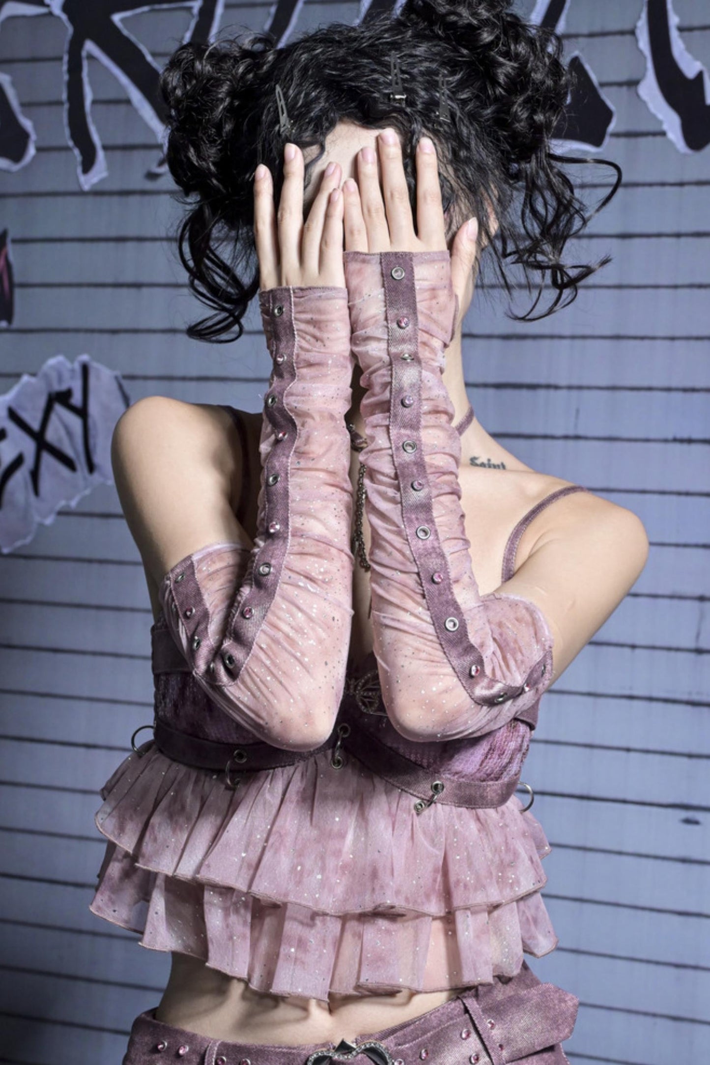 Subculture Pleated Long Sleeves