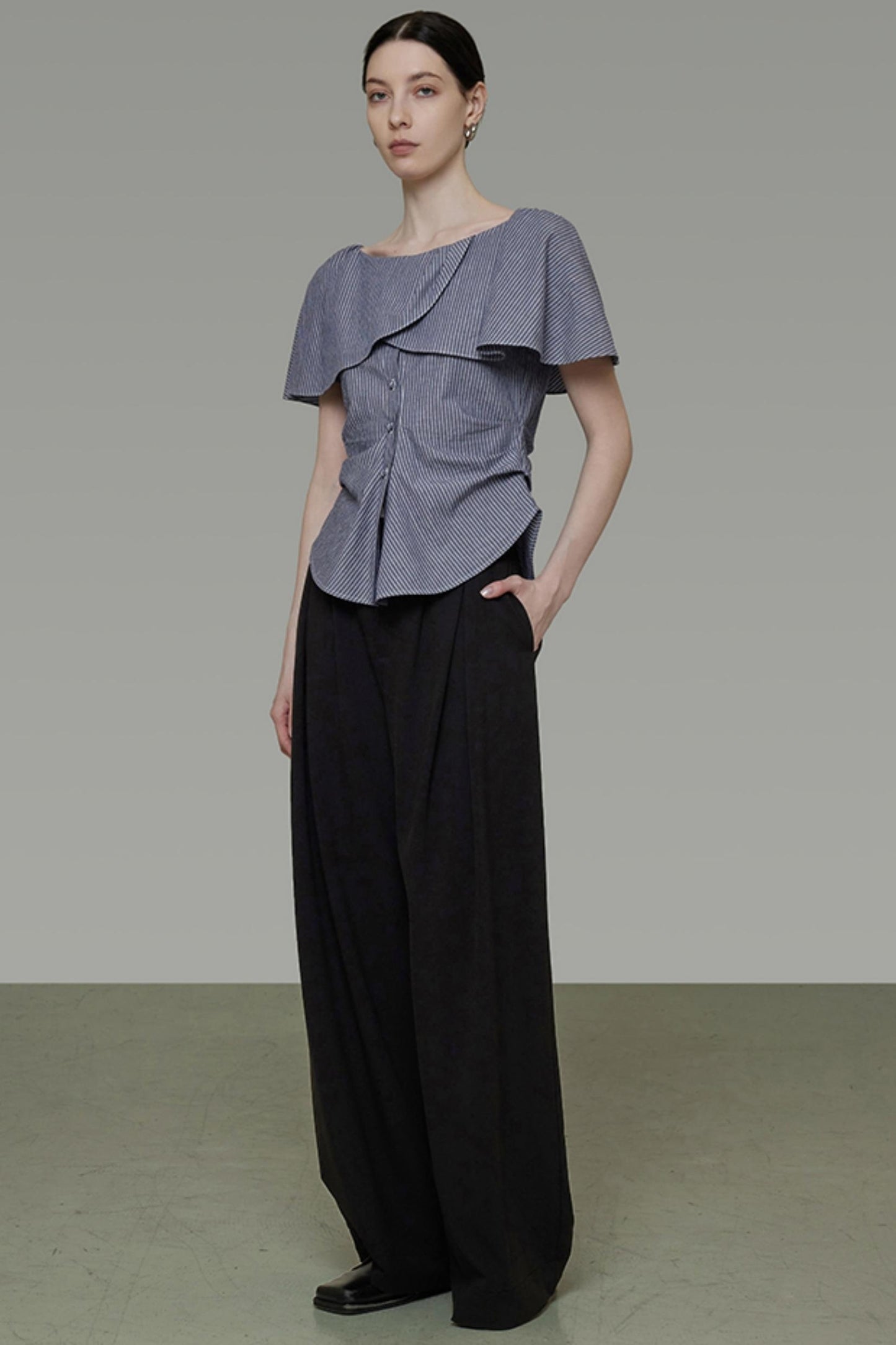 Chic One-Shoulder Lace Stripe Blouse