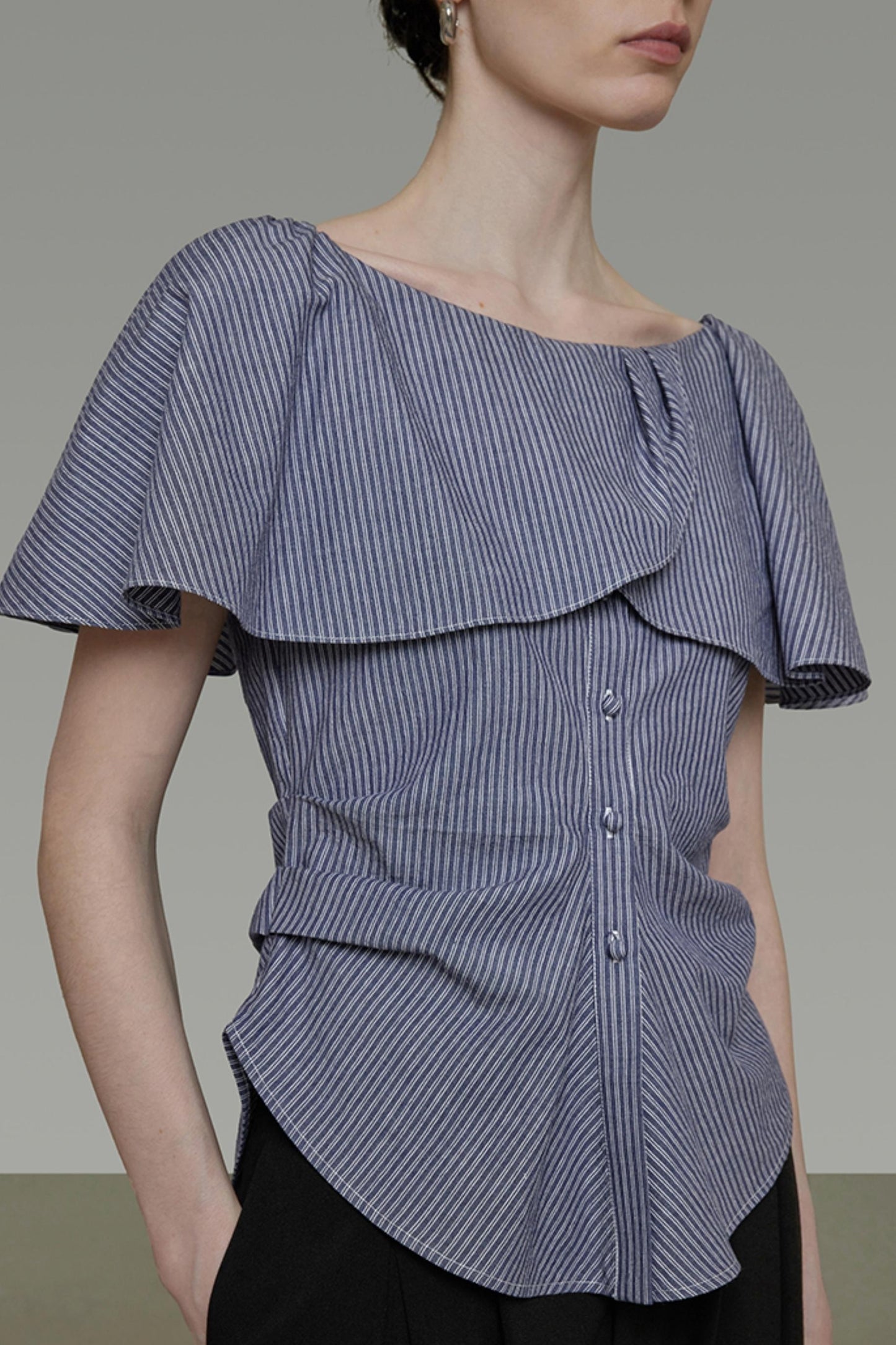 Chic One-Shoulder Lace Stripe Blouse