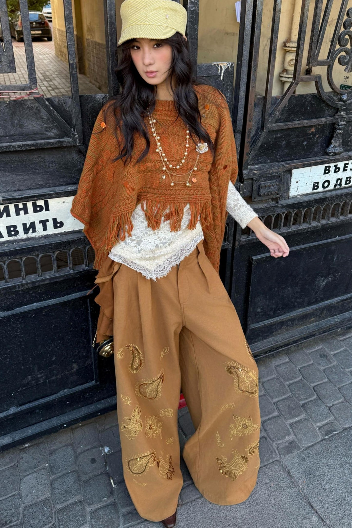 Retro Lace Long Sleeves Top