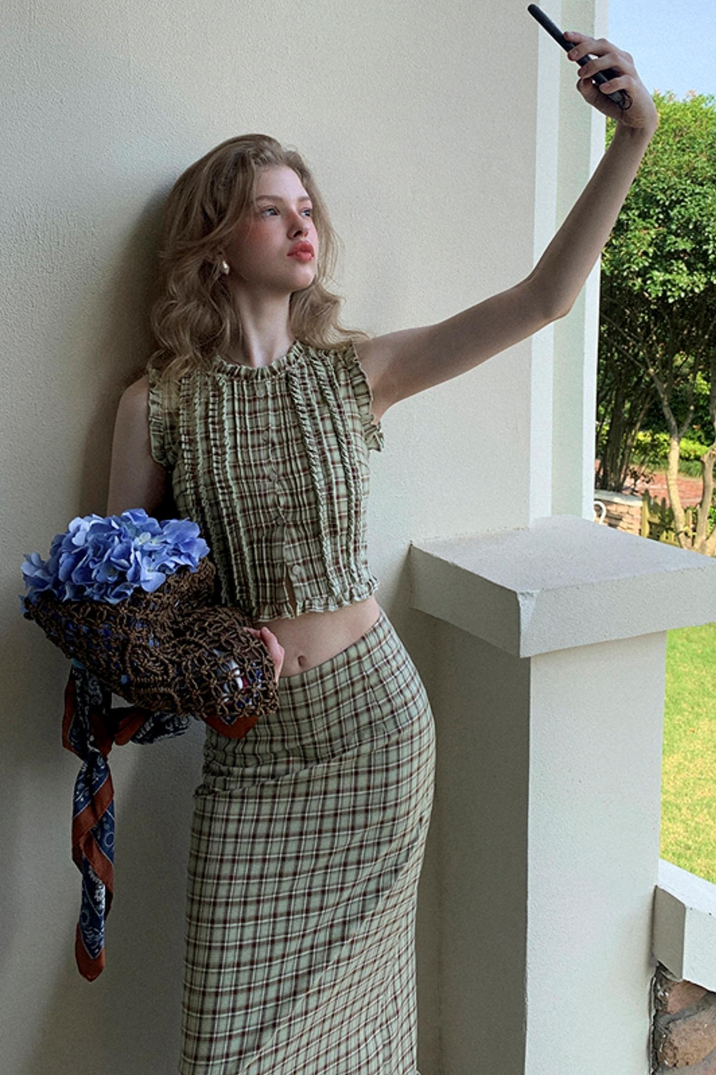 Checked Lace Top & Skirt Set-Up