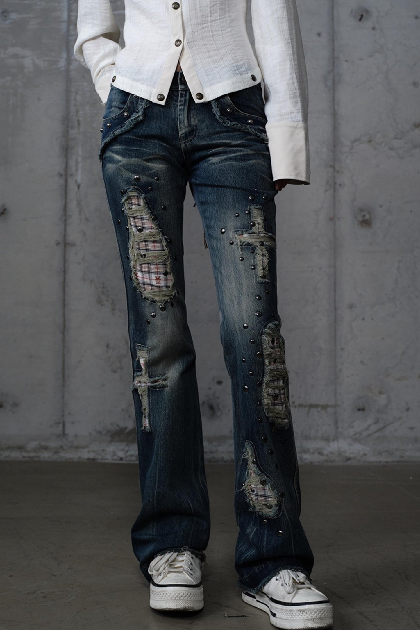 Distressed Straight Slim Jeans