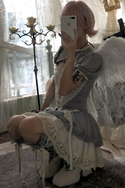 Flower Lantern Cake Skirt Set-Up