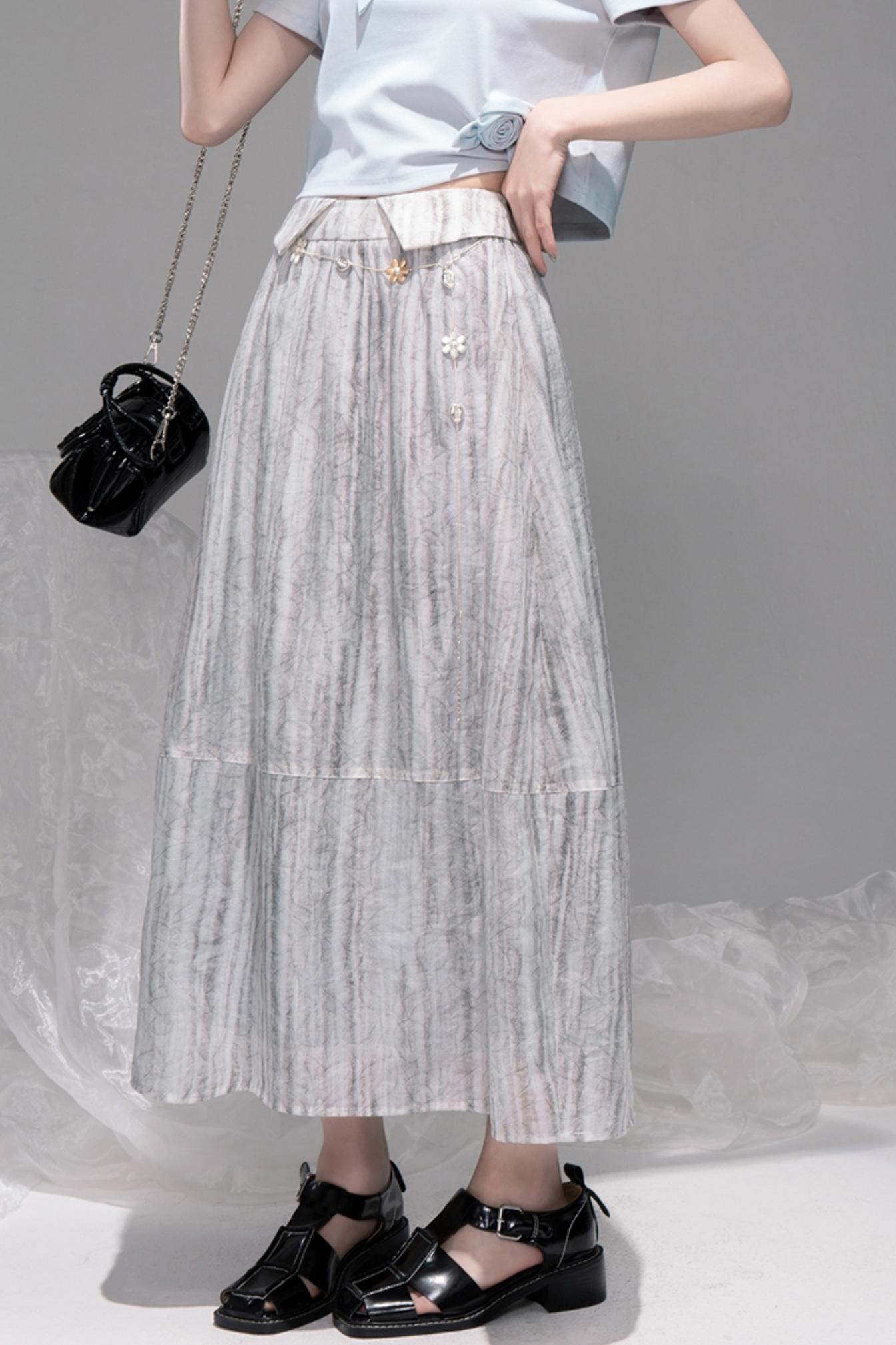 Sophisticated Three-Dimensional T-Shirt