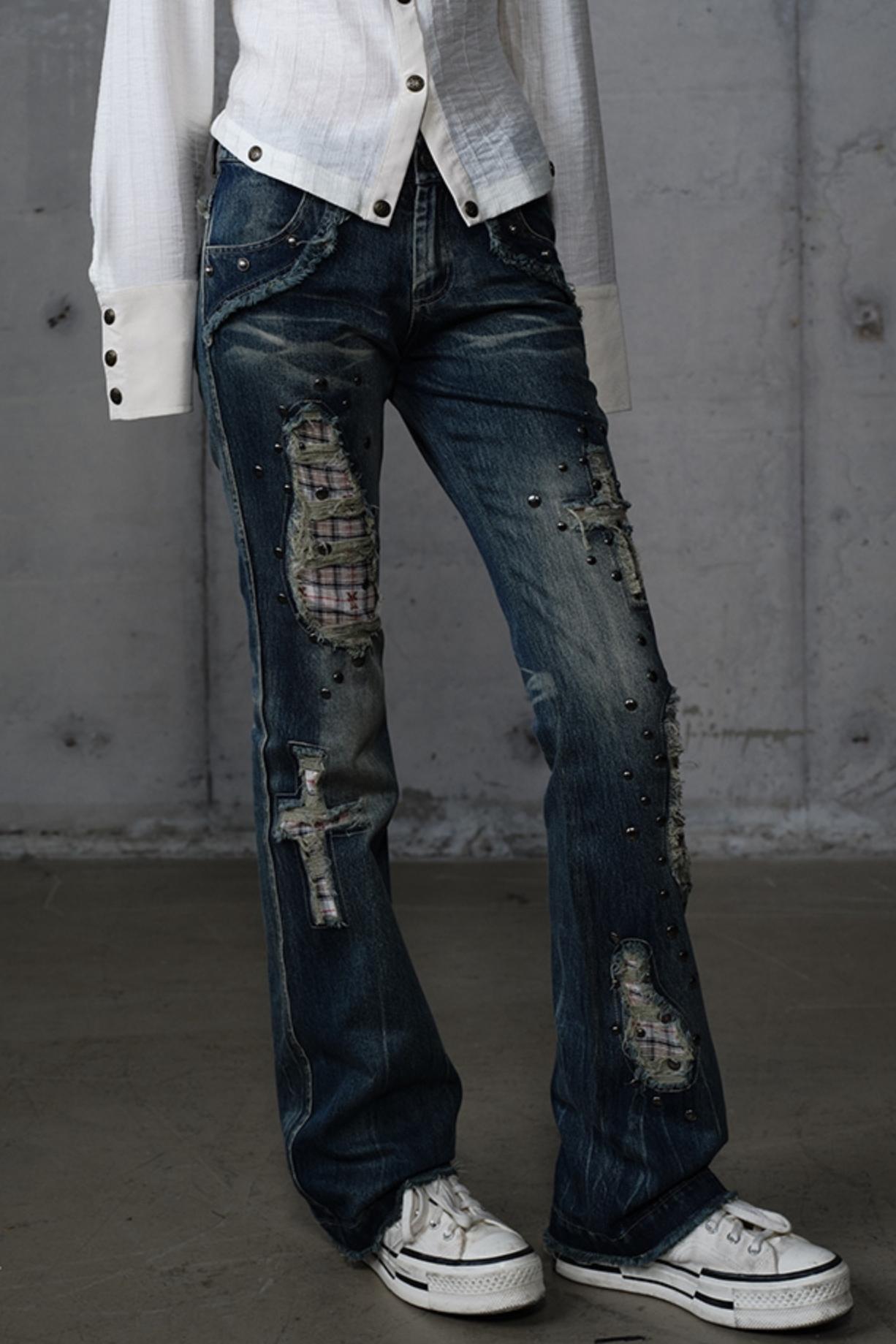 Distressed Straight Slim Jeans