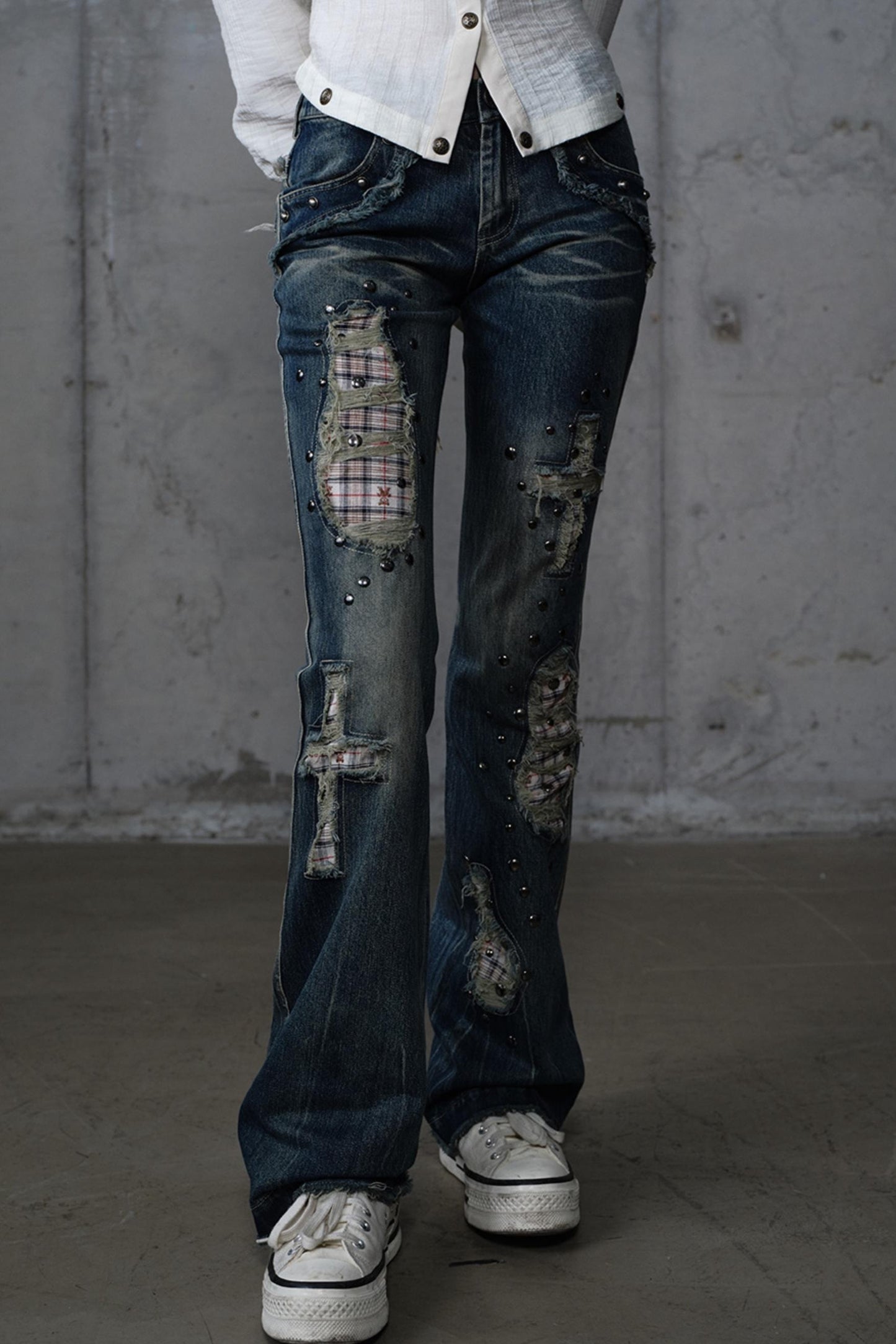 Distressed Straight Slim Jeans