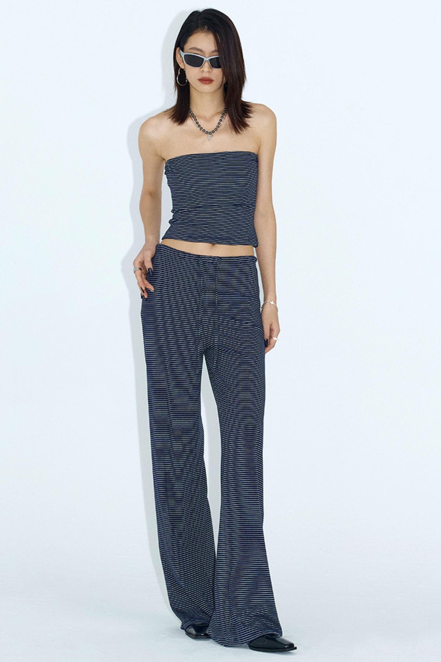 Slimming Striped Yoga Set with Shorts Set-Up