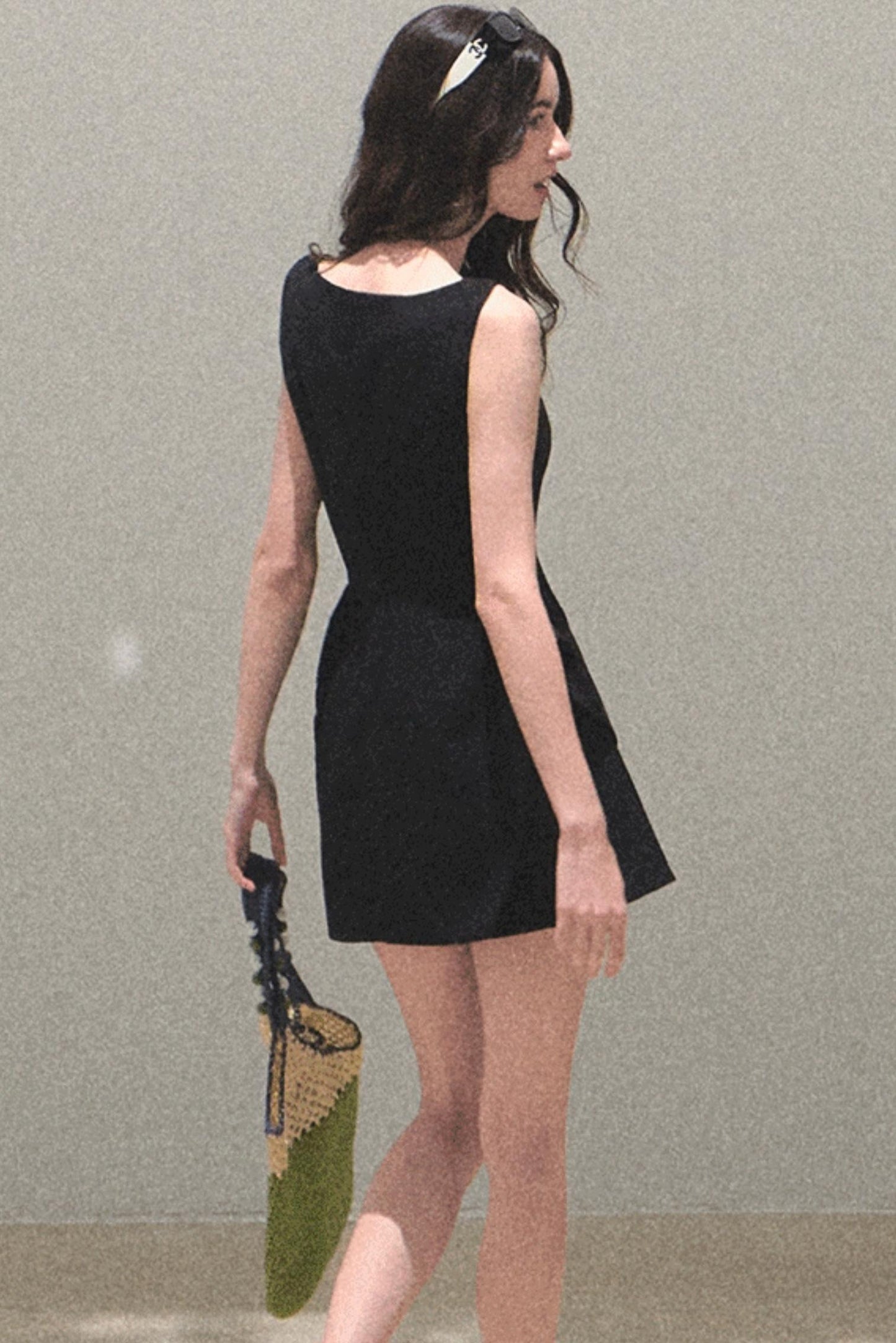 Stunning Choker-Style Saree Dress