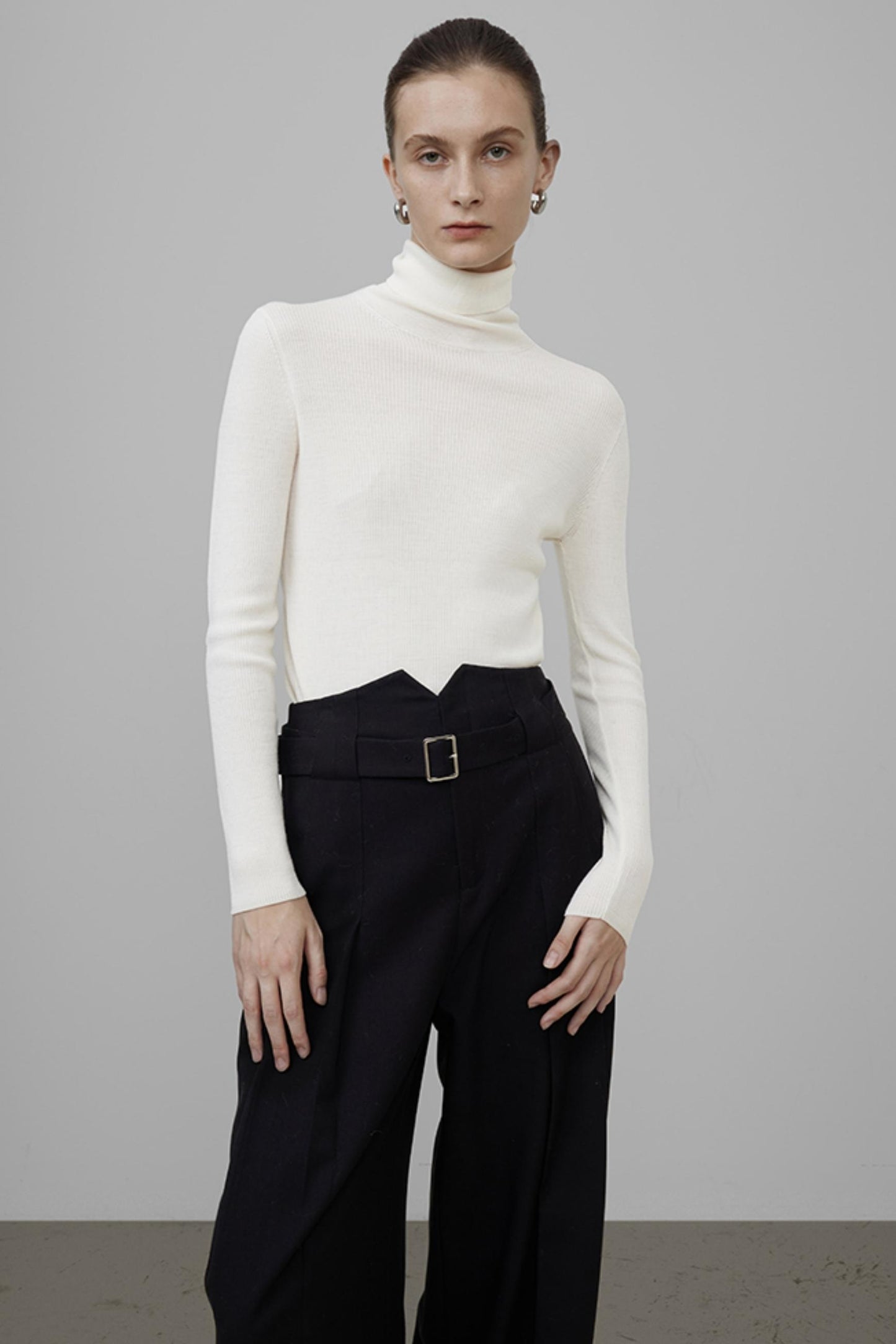 High Neck Slim Knit Sweater